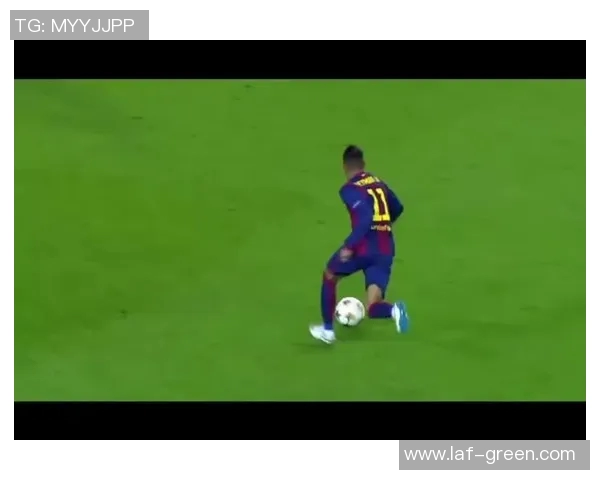 足球明星射门技巧全解析高清图集助你提升射门水平